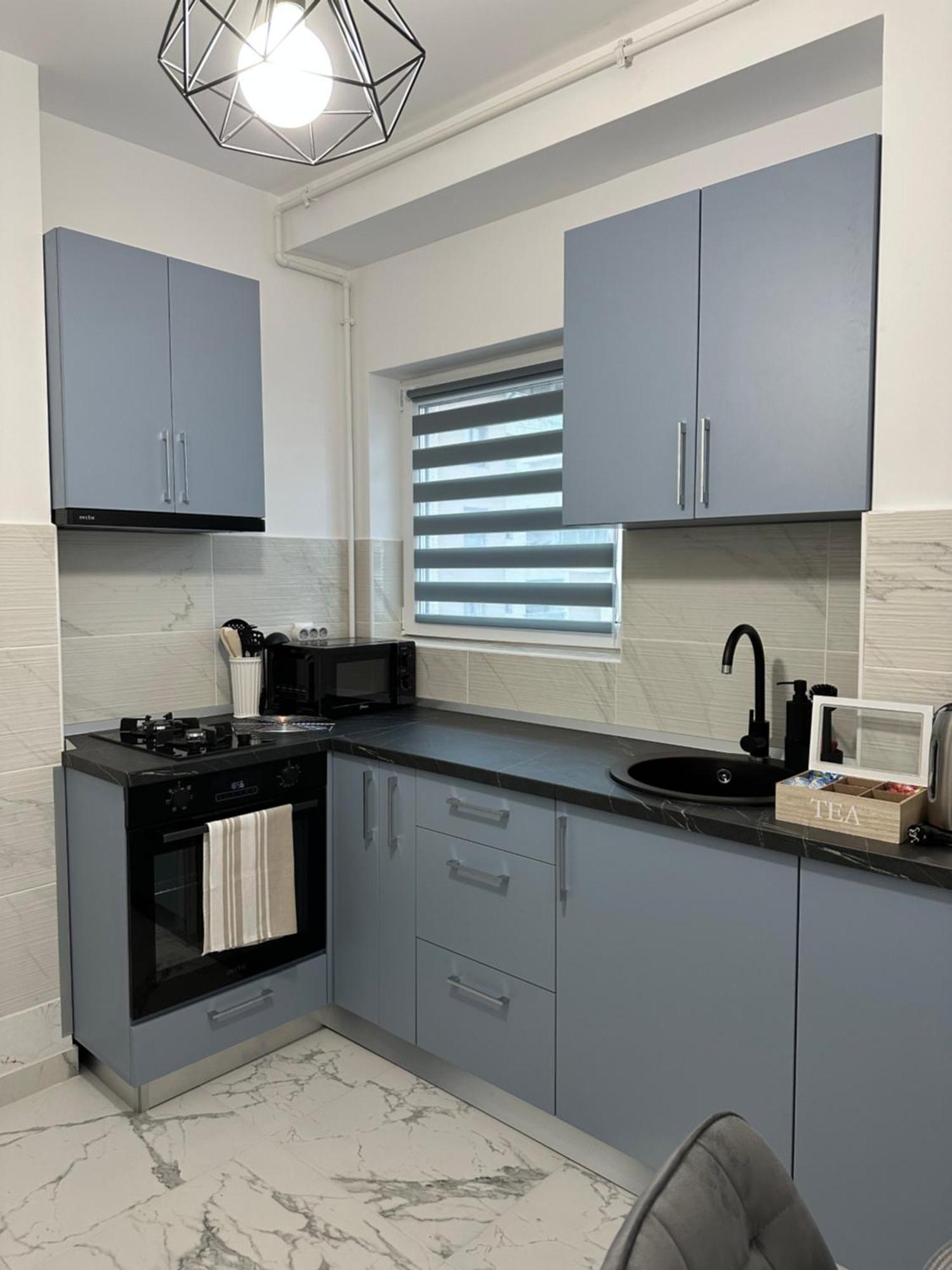 Toscana Apartments โอโตเปนี ภายนอก รูปภาพ