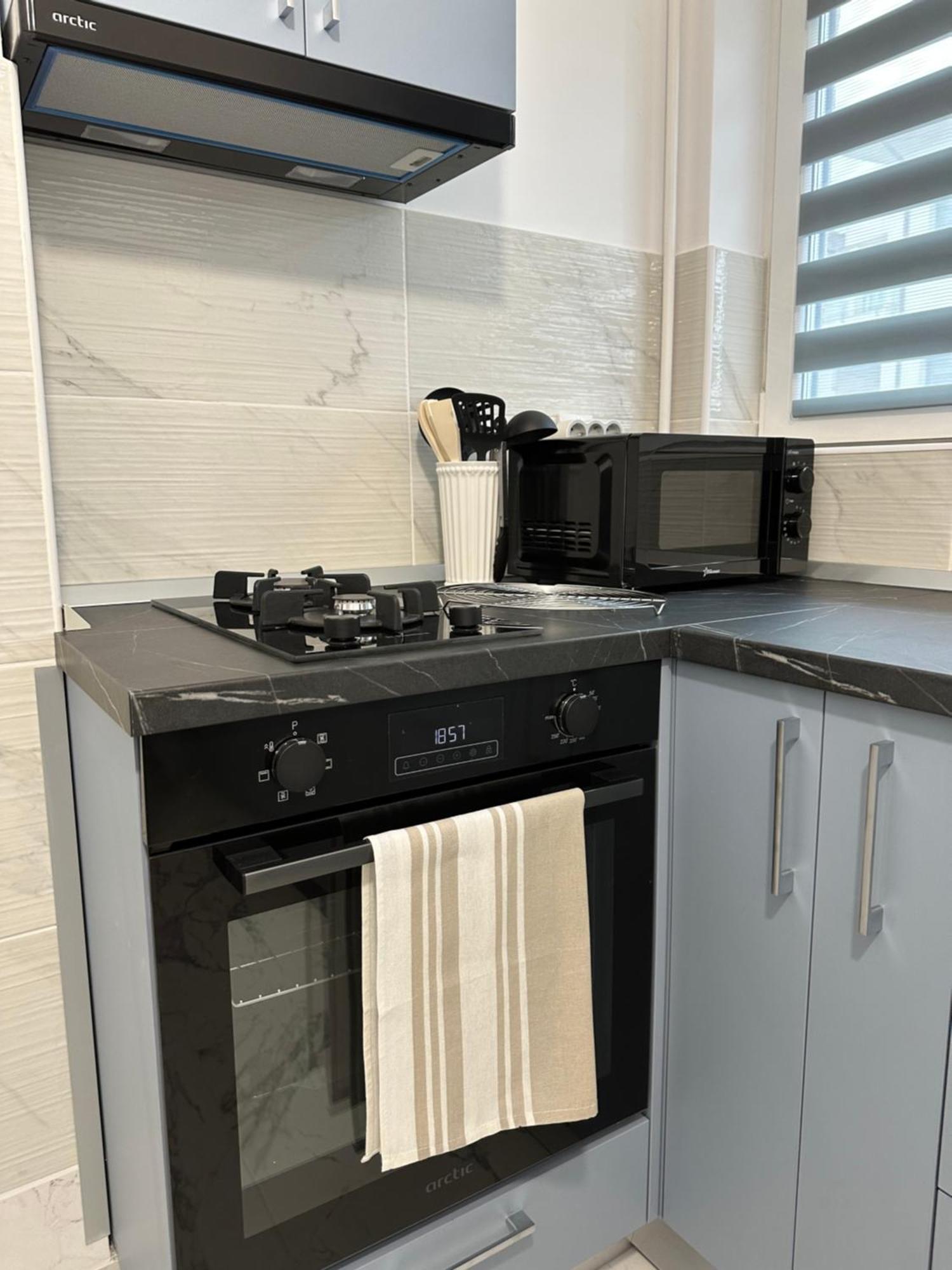 Toscana Apartments โอโตเปนี ภายนอก รูปภาพ