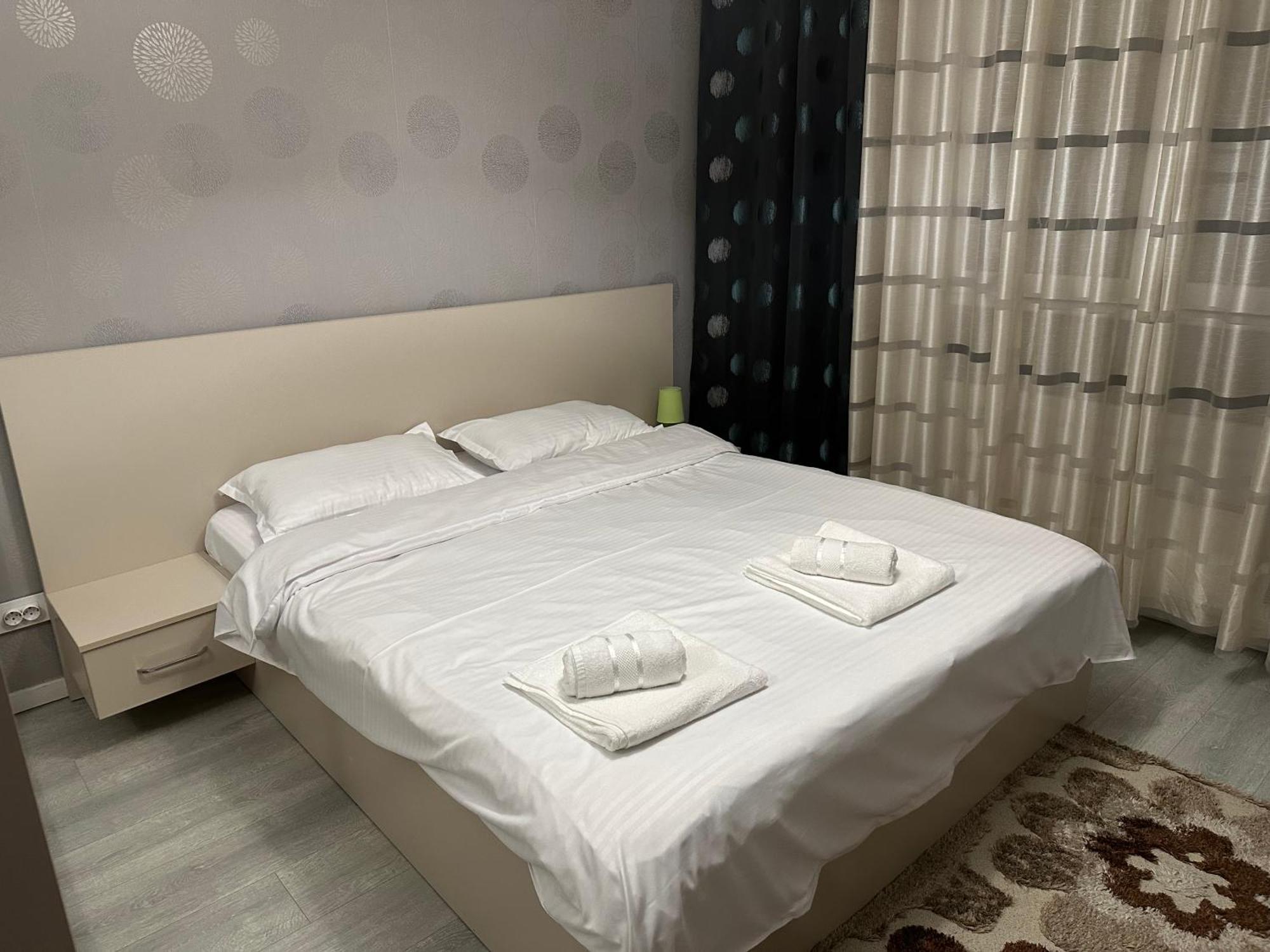 Toscana Apartments โอโตเปนี ภายนอก รูปภาพ