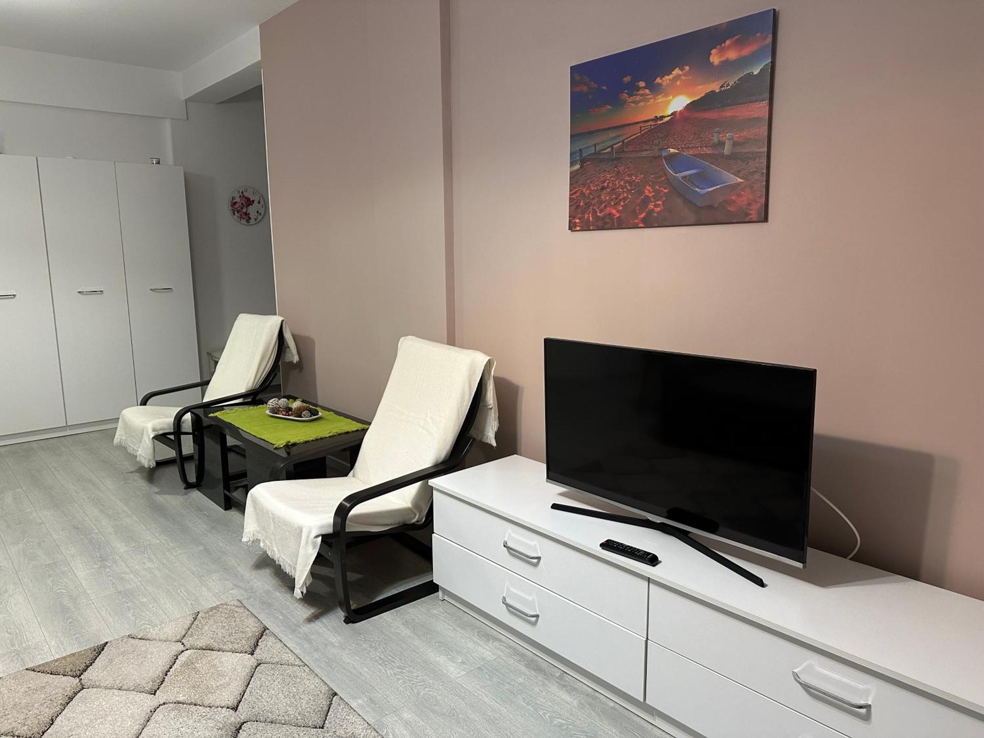 Toscana Apartments โอโตเปนี ภายนอก รูปภาพ